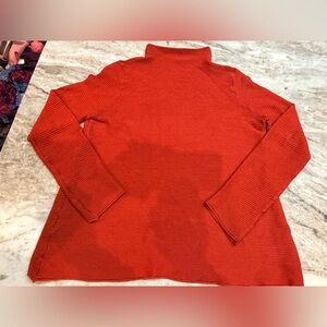 RED Saks Fifth Avenue Ribbed Knit Sweater Coral Orange Crewneck Medium Stretch